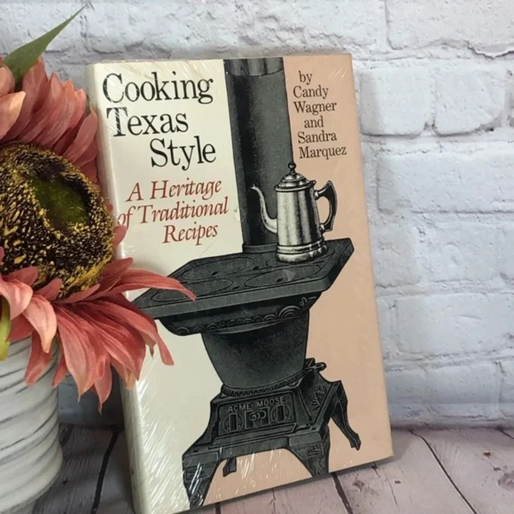 Vintage 1983 COOKING TEXAS STYLE cookbook